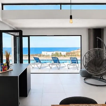 Luz Del Mar, Vila *